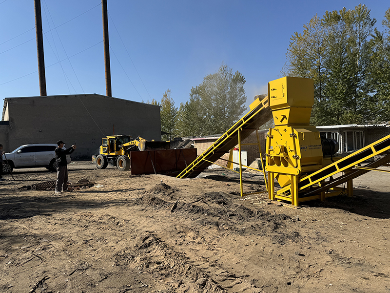 有機(jī)覆蓋物設(shè)備